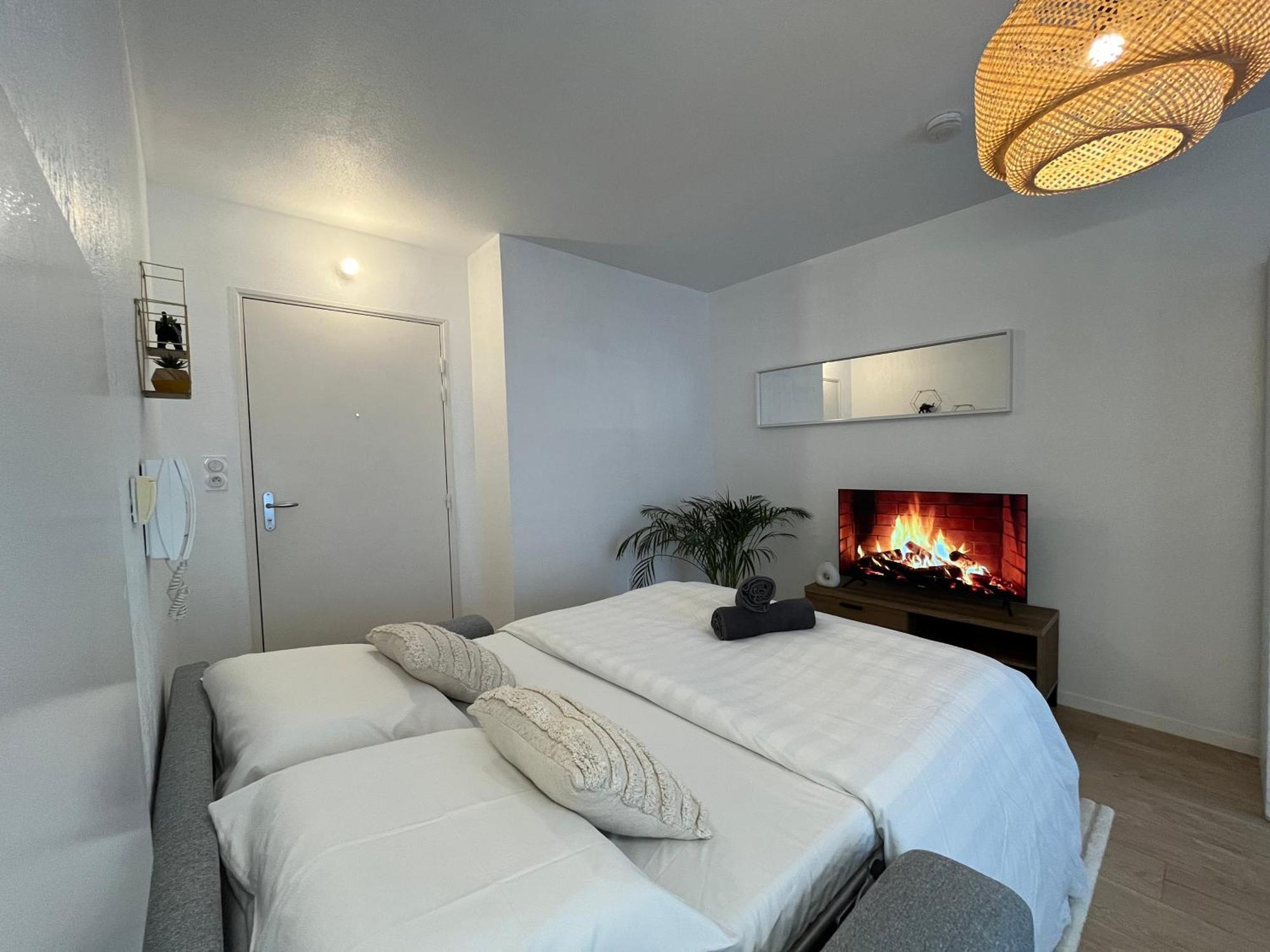 Ferienwohnung Petit Cocon Paisible Le Mans Exterior foto